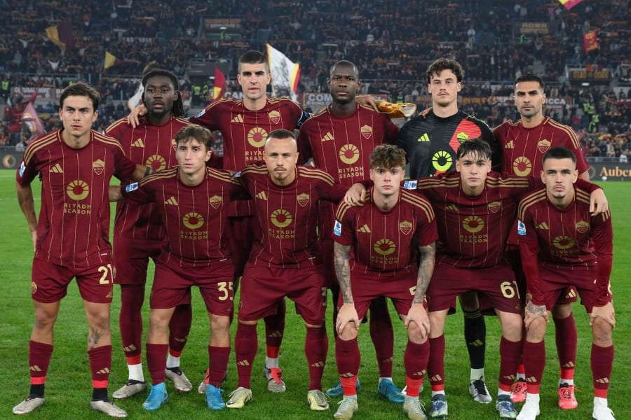 Evan Ndicka dans le onze de départ de l'AS Roma